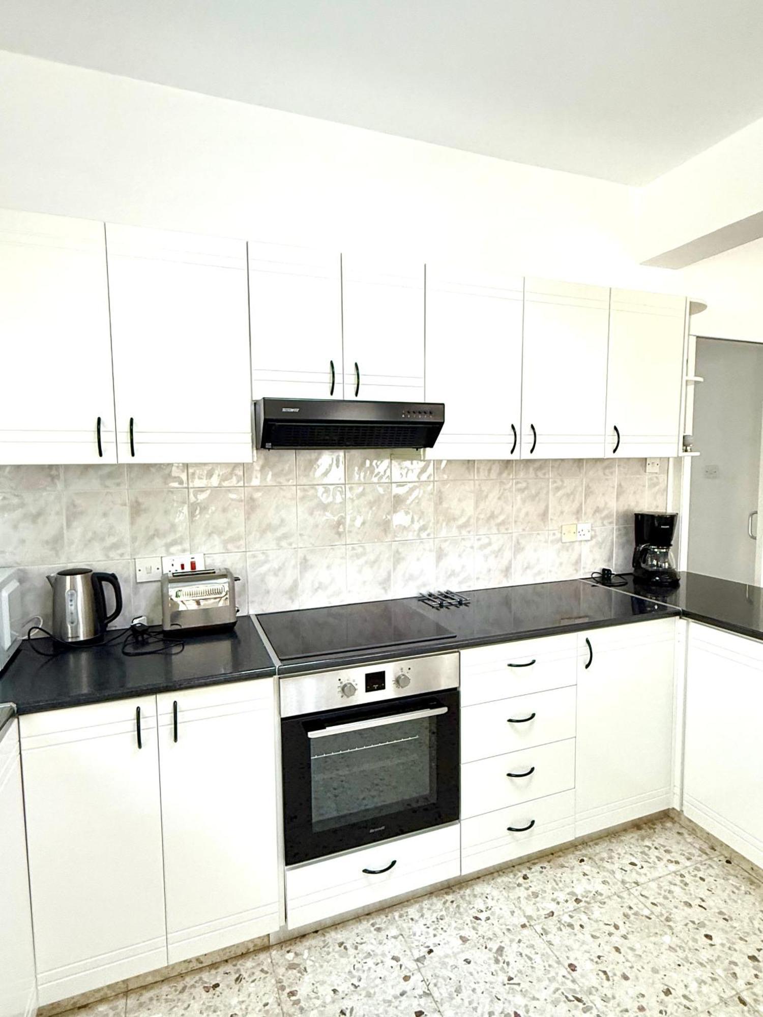 Himonas Apartments Pissouri Bagian luar foto