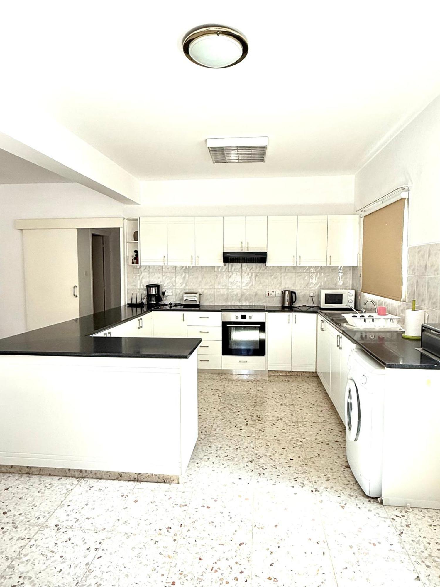 Himonas Apartments Pissouri Bagian luar foto
