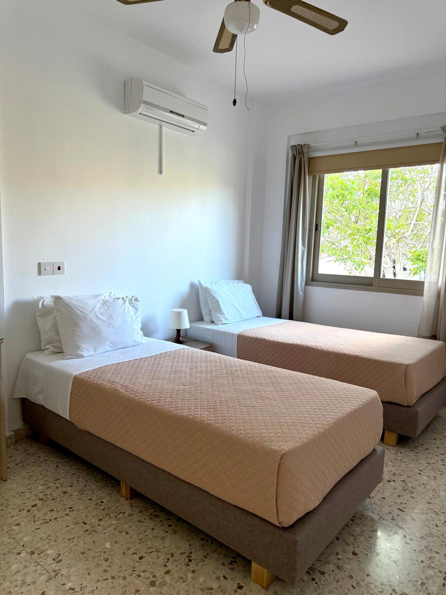 Himonas Apartments Pissouri Bagian luar foto