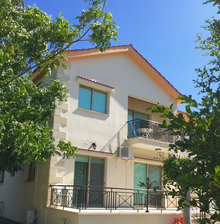 Himonas Apartments Pissouri Bagian luar foto