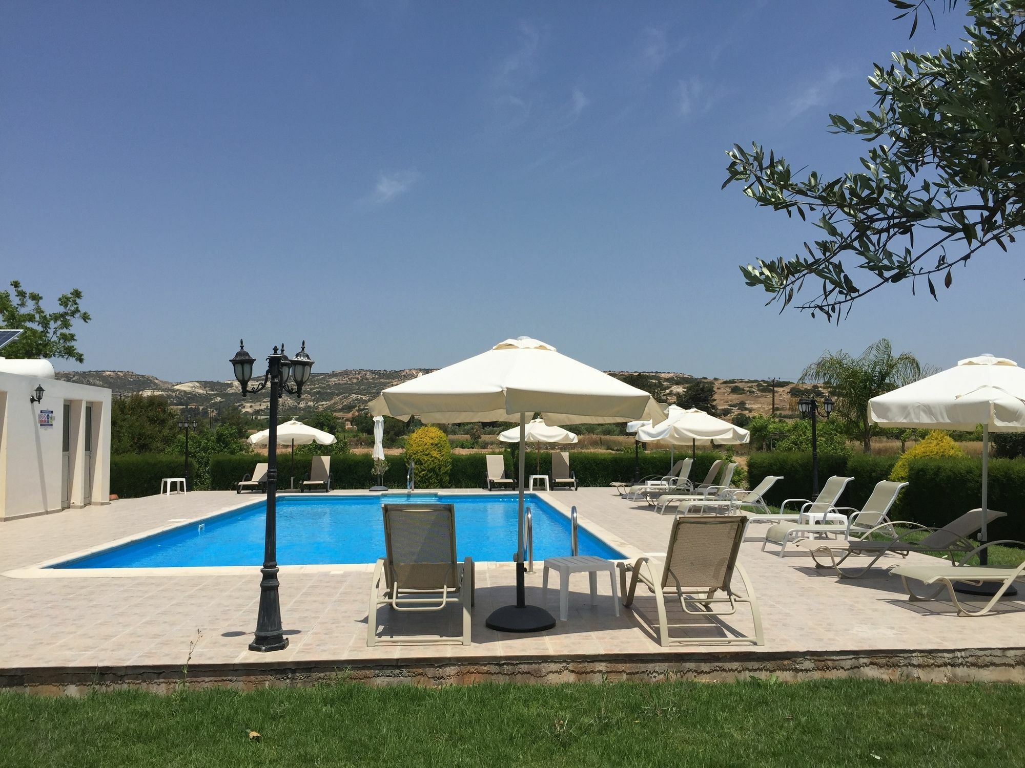 Himonas Apartments Pissouri Bagian luar foto