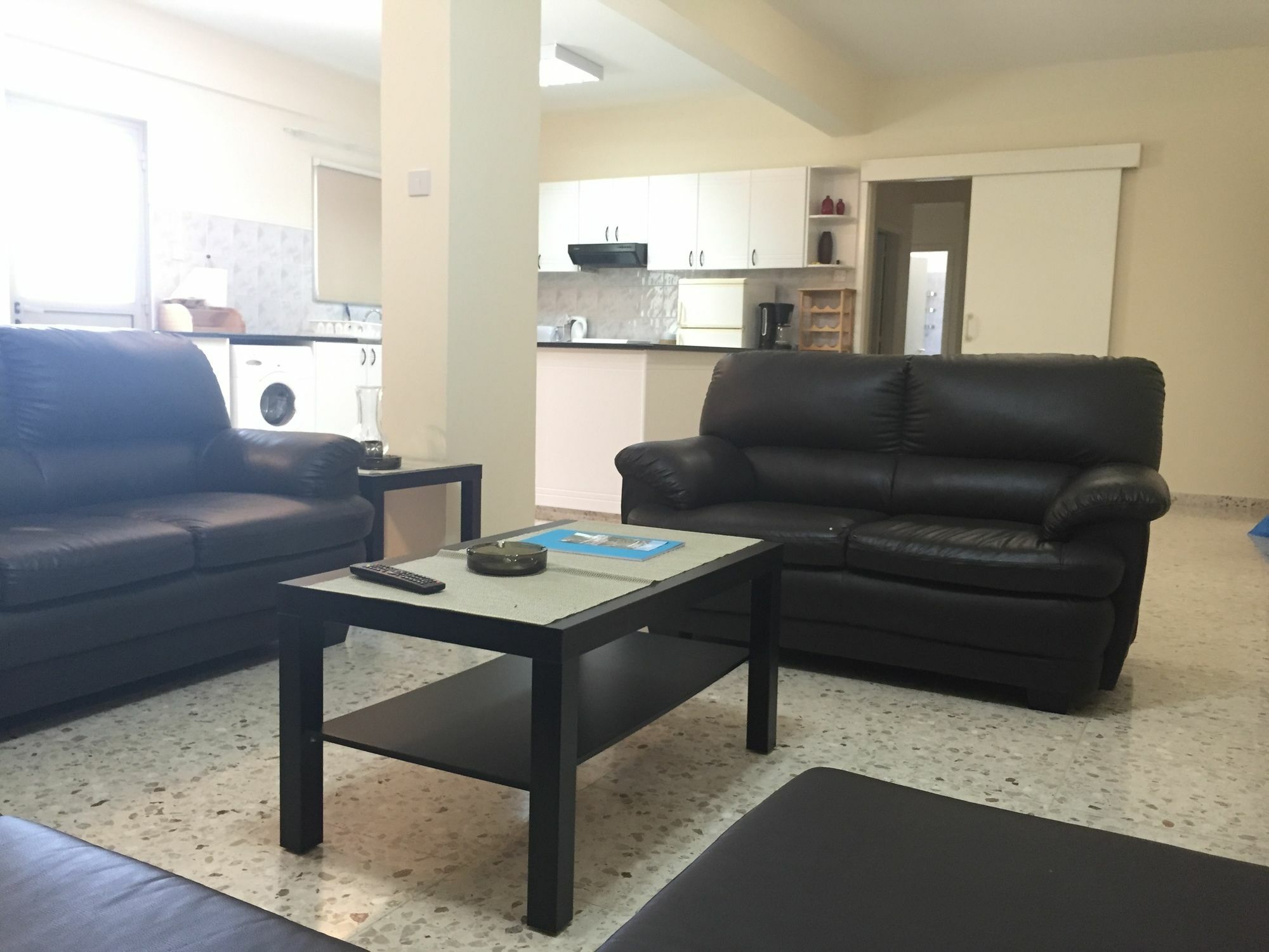 Himonas Apartments Pissouri Bagian luar foto