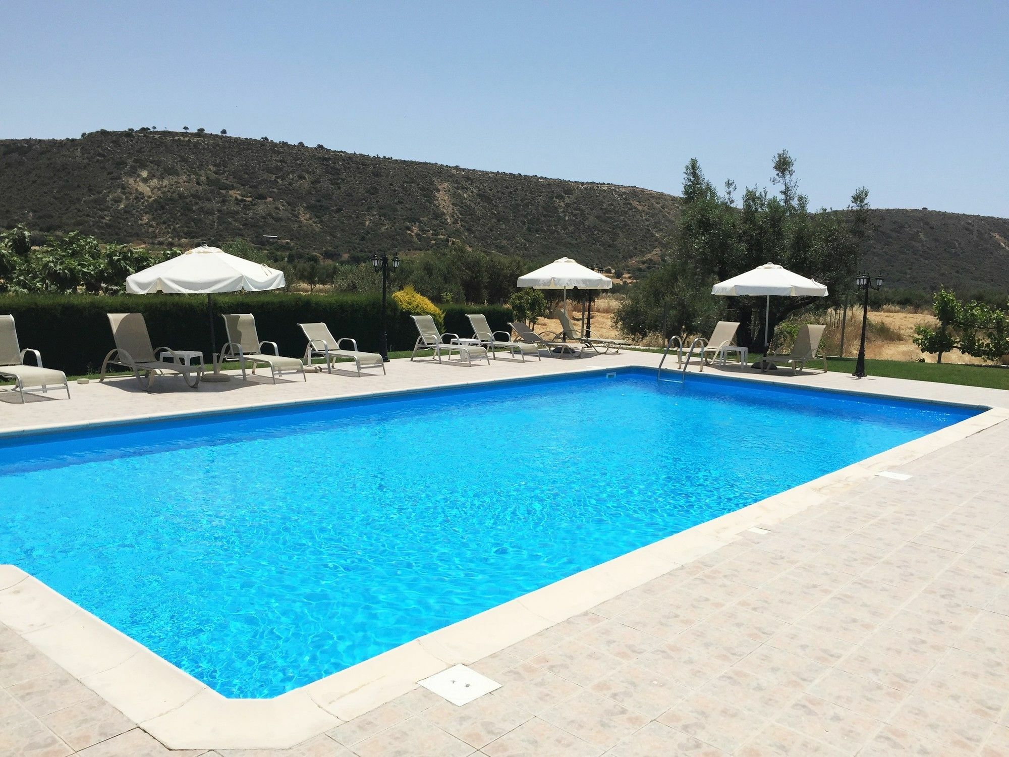 Himonas Apartments Pissouri Bagian luar foto