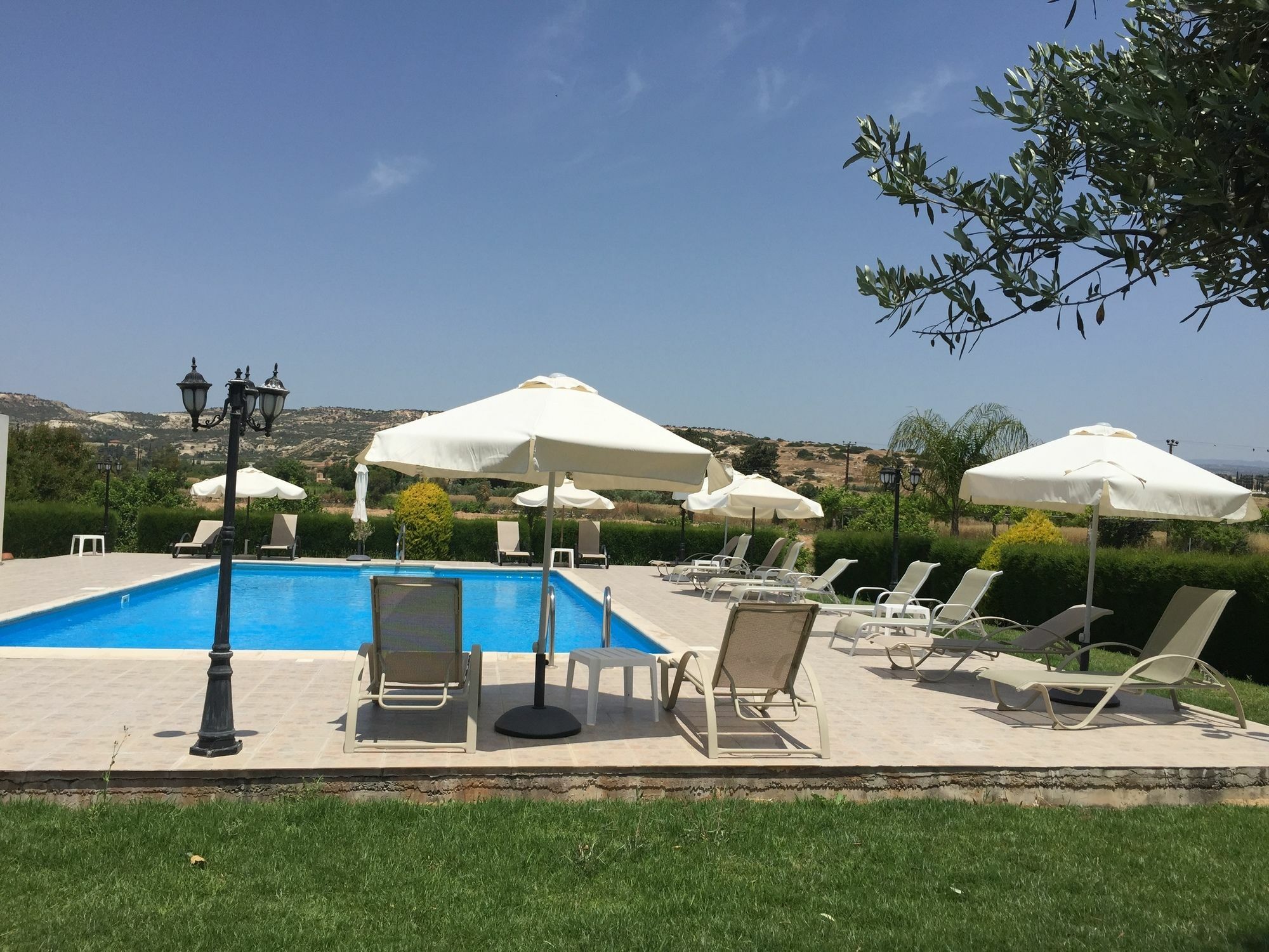 Himonas Apartments Pissouri Bagian luar foto